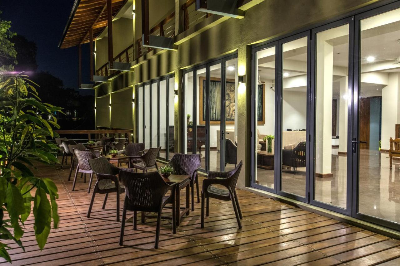 Earls Rajarata Hotel Anuradhapura Exterior photo