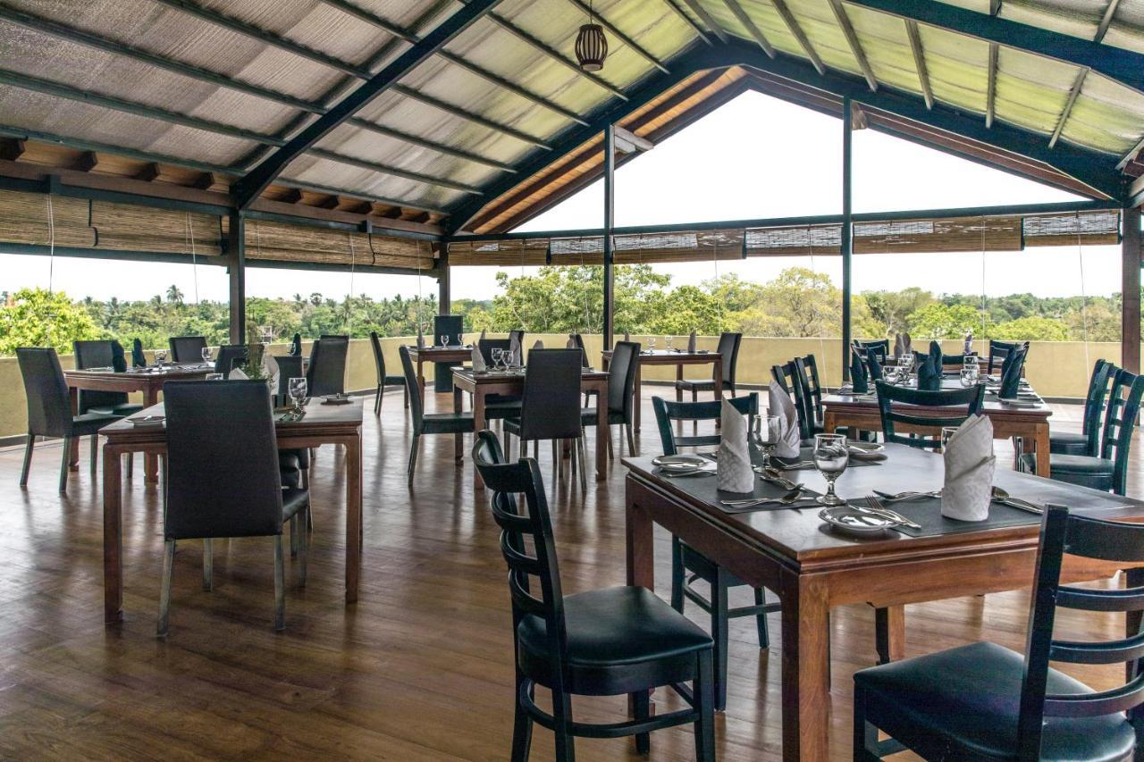 Earls Rajarata Hotel Anuradhapura Exterior photo