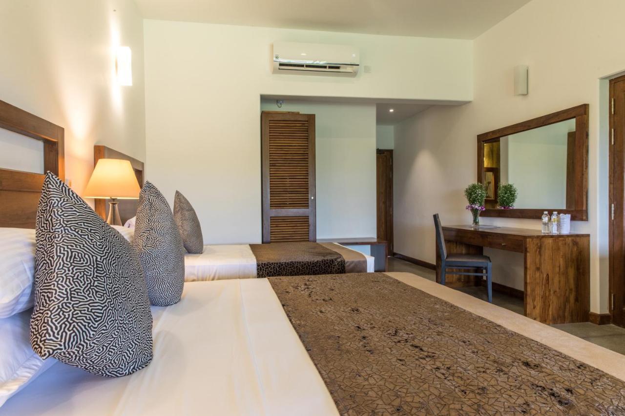 Earls Rajarata Hotel Anuradhapura Room photo