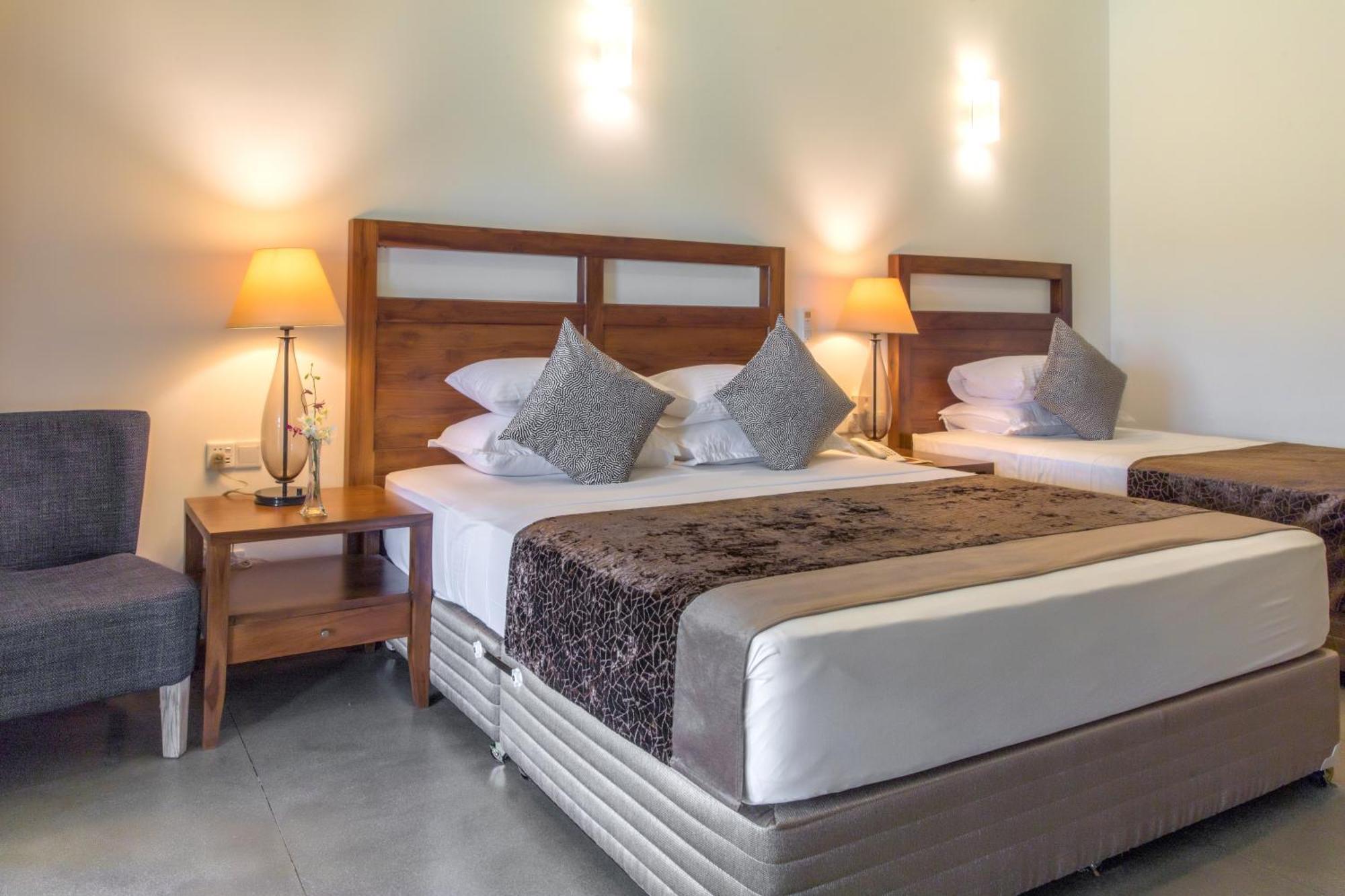 Earls Rajarata Hotel Anuradhapura Room photo