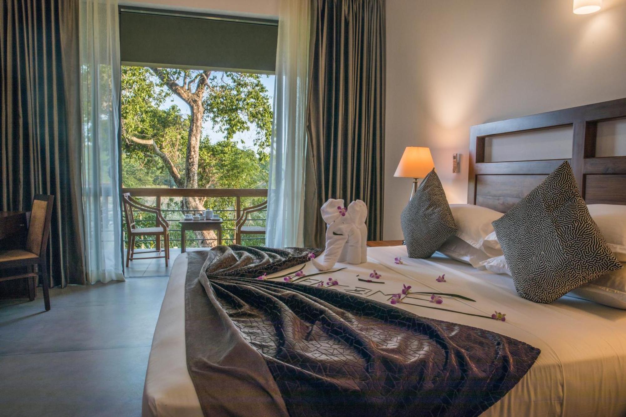Earls Rajarata Hotel Anuradhapura Room photo
